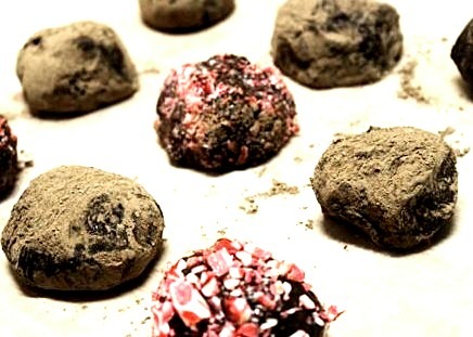 Ganache Trufflesingredients2 Cups Semi-Sweet Chocolate Chips1 Cup Heavy Cream1 Tablespoon Sugar {optional}1/8 Teaspoon Salt2 Tablespoons Cocoa Powder And/Or Crushed Candy Canedirections1. To...