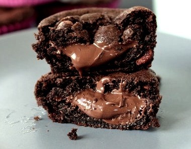 Double Chocolate Chip Nutella Stuffed Oreo Crumb Cookie Cups