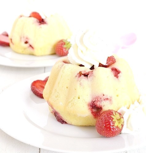 Strawberry Mini Bundt Cake
